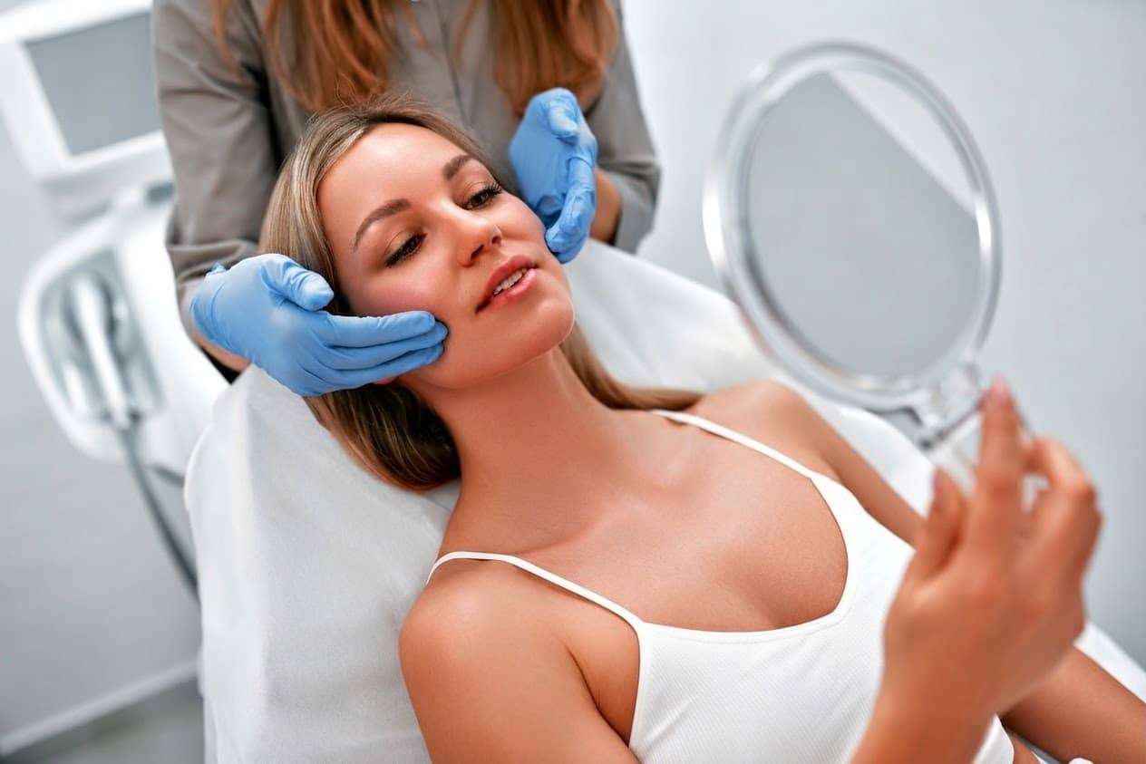 The Ageless NY by Bella treatment room